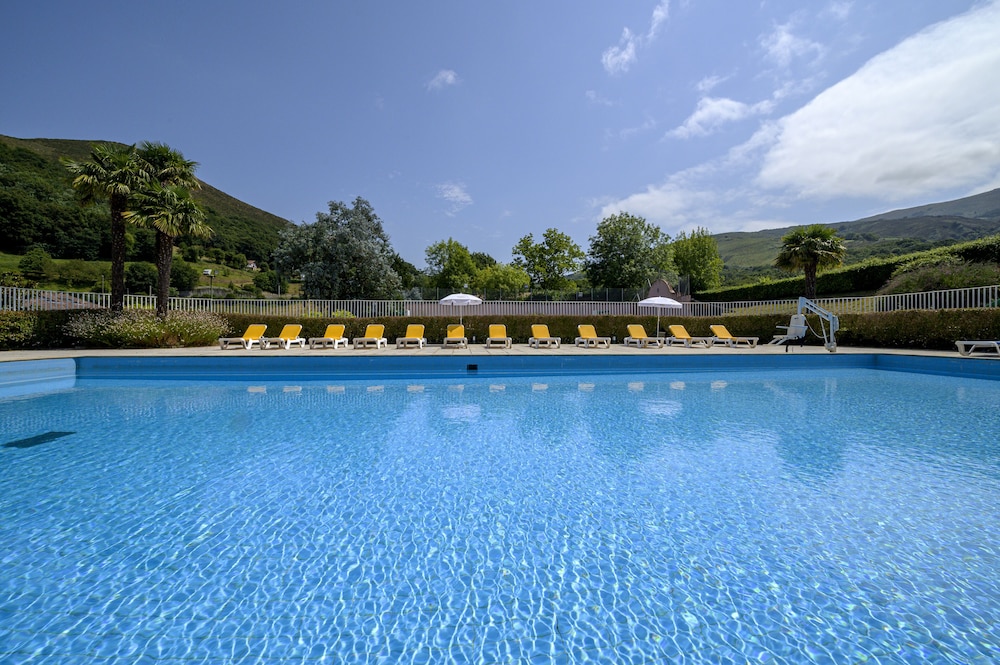 Village Club Le Saint Ignace — hotel in Ascain