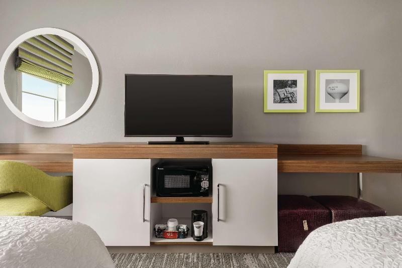 Hampton Inn Brooklyn Park - photo 44