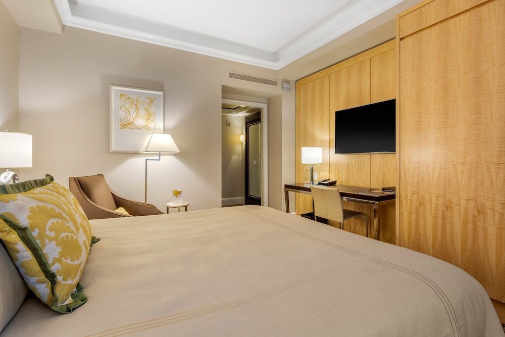 Omni Berkshire Place - photo 31