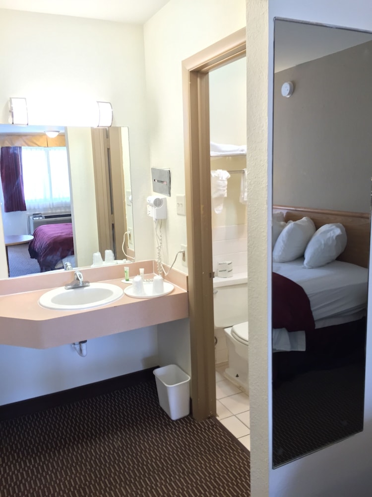 Super 8 By Wyndham Junction City - photo 5