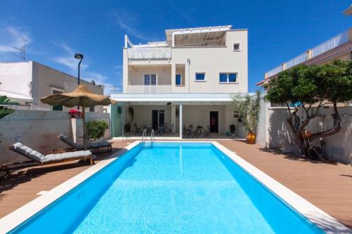 Dimora Nesea — 4-Star Luxury Hotel in Mola Di Bari, Italy