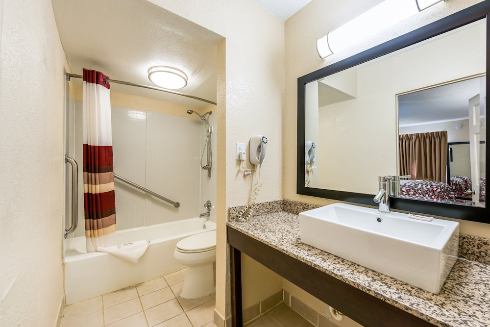Red Roof Inn Marion IN - photo 26