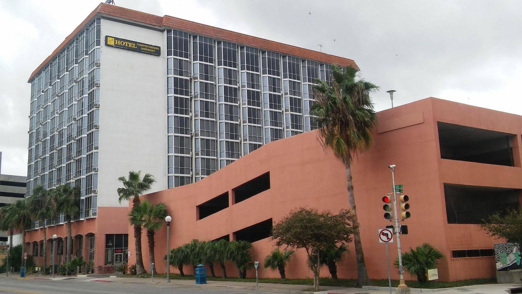 Bayfront Plaza Hotel - photo 35