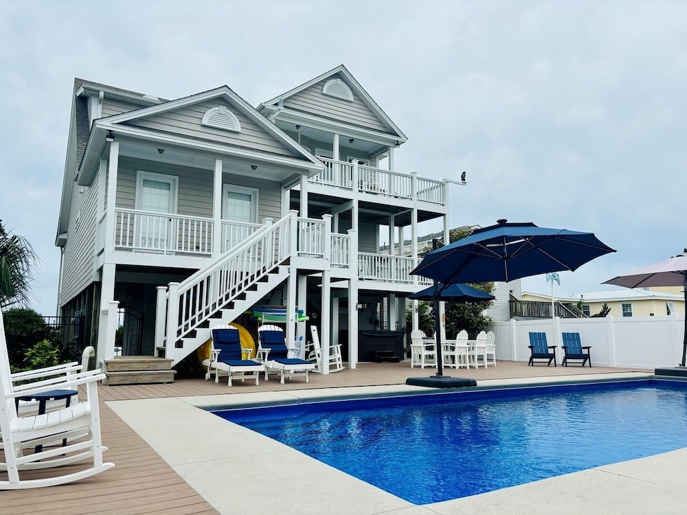 Live Oaks 4 Bedroom Home by RedAwning — 4-Star Luxury Hotel in Shallotte, United States
