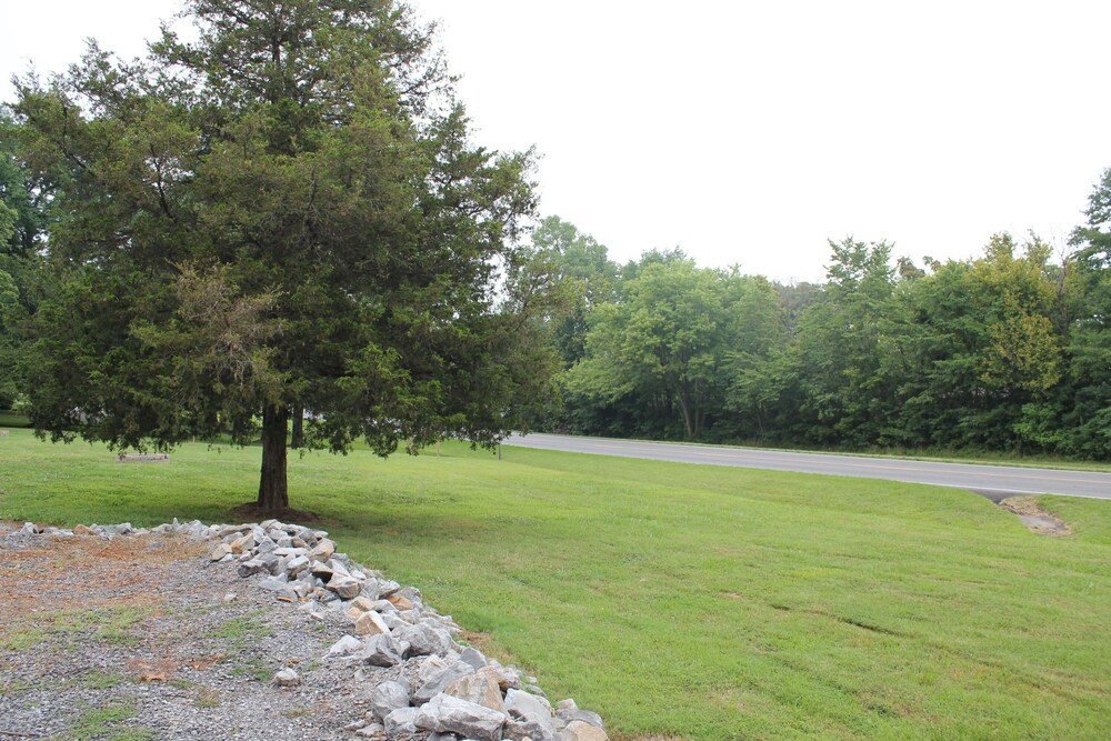 Shawnee Trails Lodging and Suites - photo 53