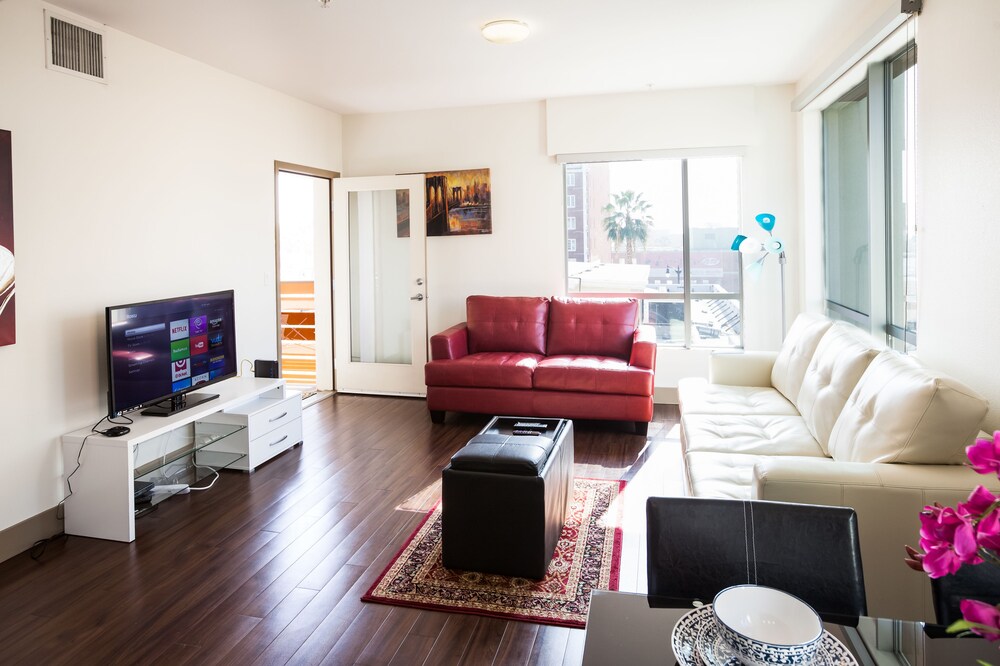 Heaven on Hollywood Furnished Apts Vine — 4-Star Luxury Hotel in Los Angeles, United States