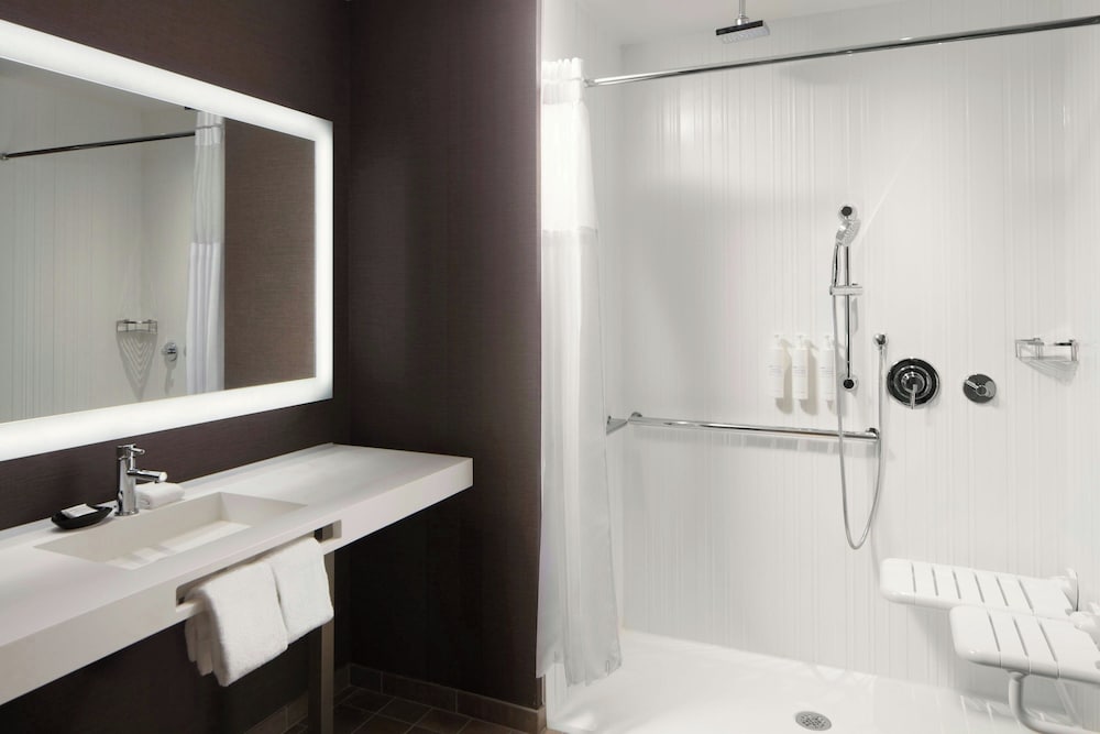 AC Hotel Reston - photo 10
