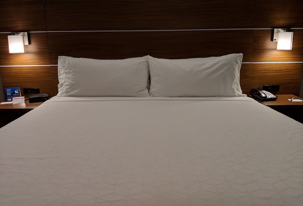Holiday Inn Express & Suites Claypool Hill by IHG - photo 10