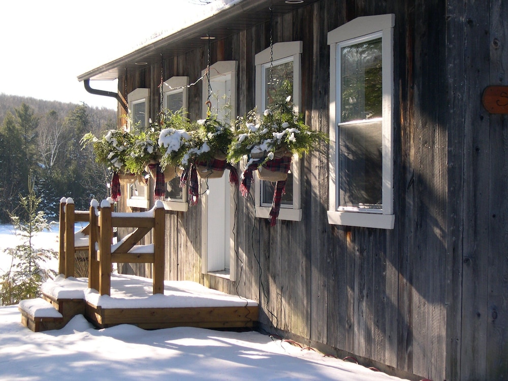 Chalets Des Pins - last minute hotel in Rawdon