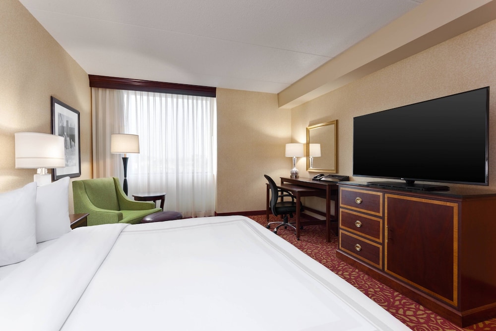Columbus Airport Marriott - photo 15