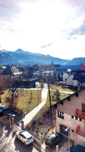 Appartement Centre Villard de Lans 49 M2 2 Pieces Plus Cuisine 4 6 Personnes — hotel in Villard-De-Lans