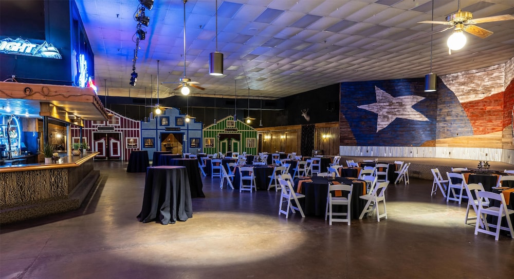 Hilton DFW Lakes Executive Conference Center - photo 43
