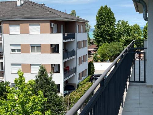Golden Beach Apartman — 4-Star Luxury Hotel in Siofok, Hungary
