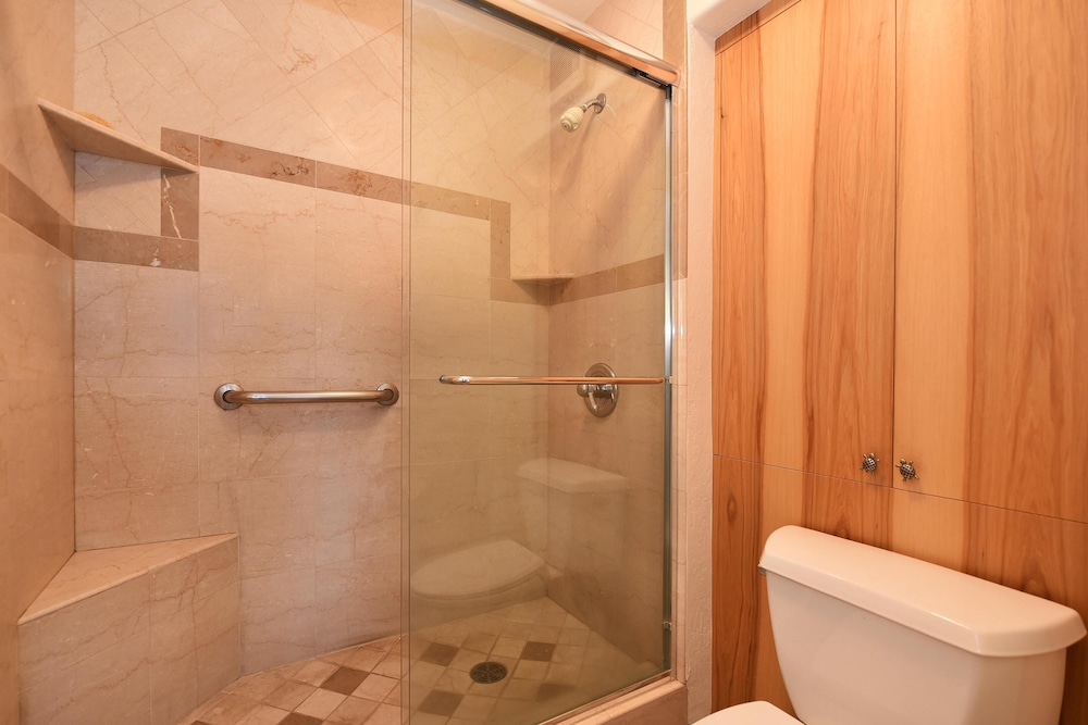 Papakea B405 PK B405 Spacious 3Bedroom at OceanFront Resort - photo 18