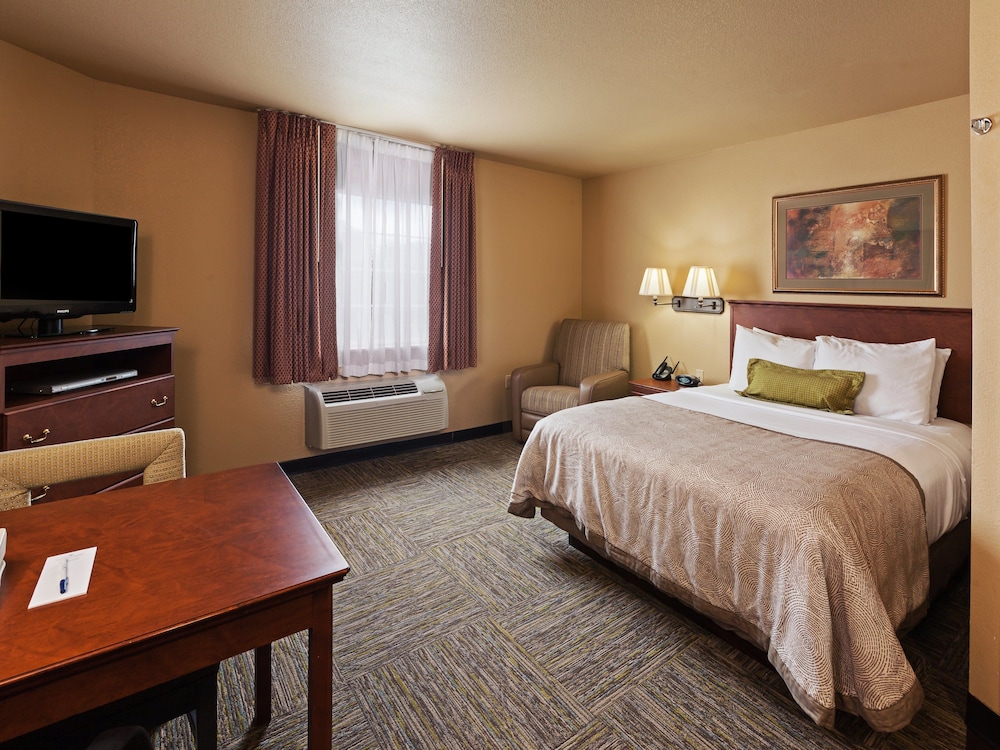 Candlewood Suites St Robert an IHG Hotel - photo 2