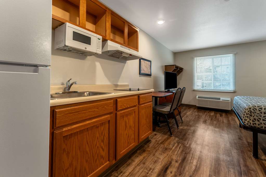 WoodSpring Suites Macon North I 75 - photo 8