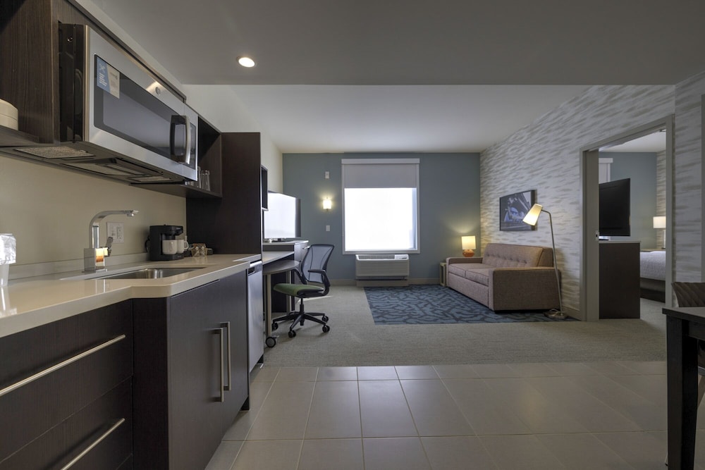 Home2 Suites by Hilton Allentown Bethlehem Airport - photo 11