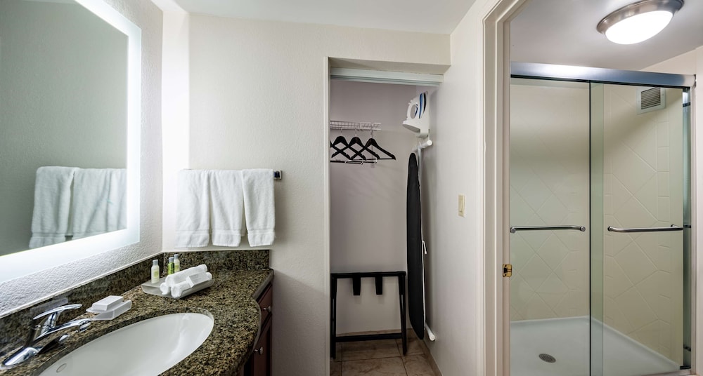 Homewood Suites by Hilton Gainesville - photo 26