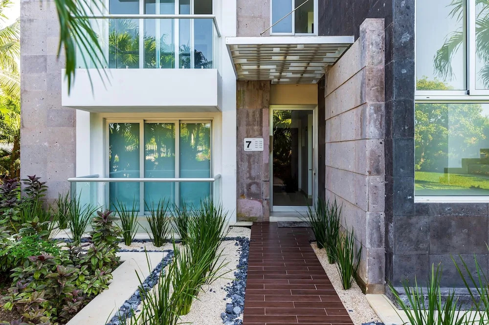 Mareazul Casa Quetzal Sur apts — 4-Star Luxury Hotel in Playa Del Carmen, Mexico