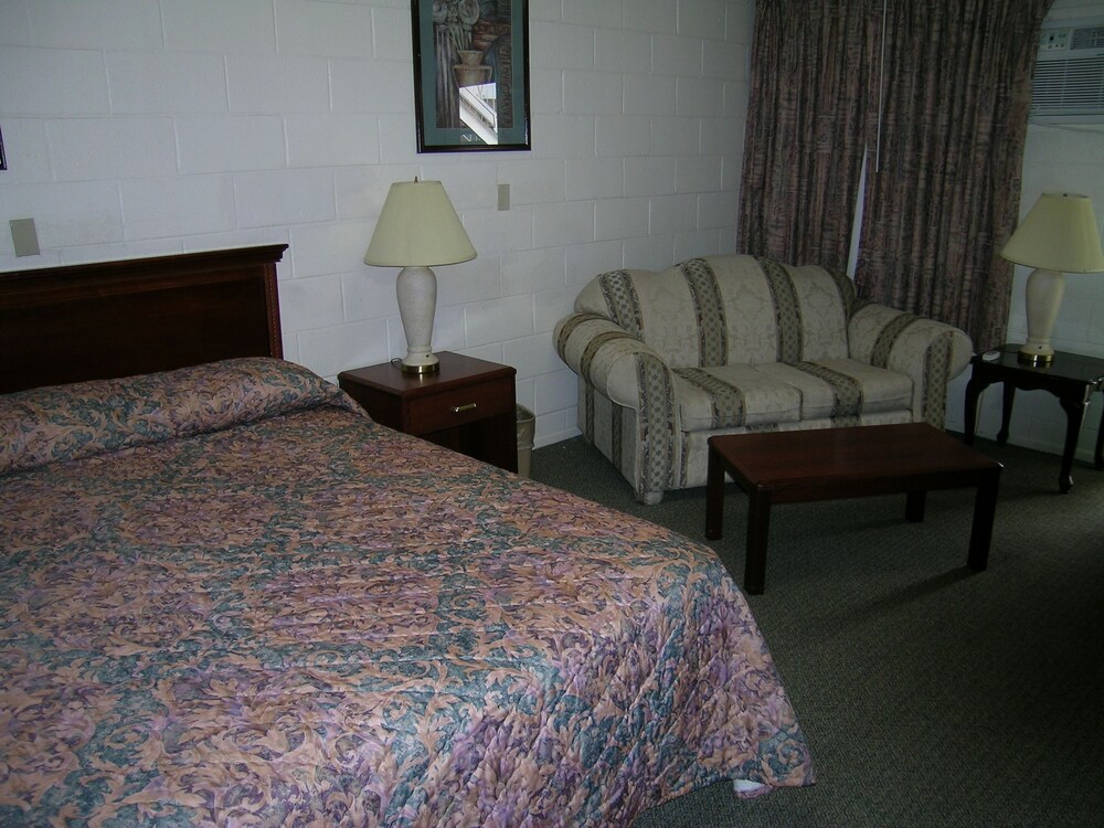 Travel Inn of La Junta - photo 15
