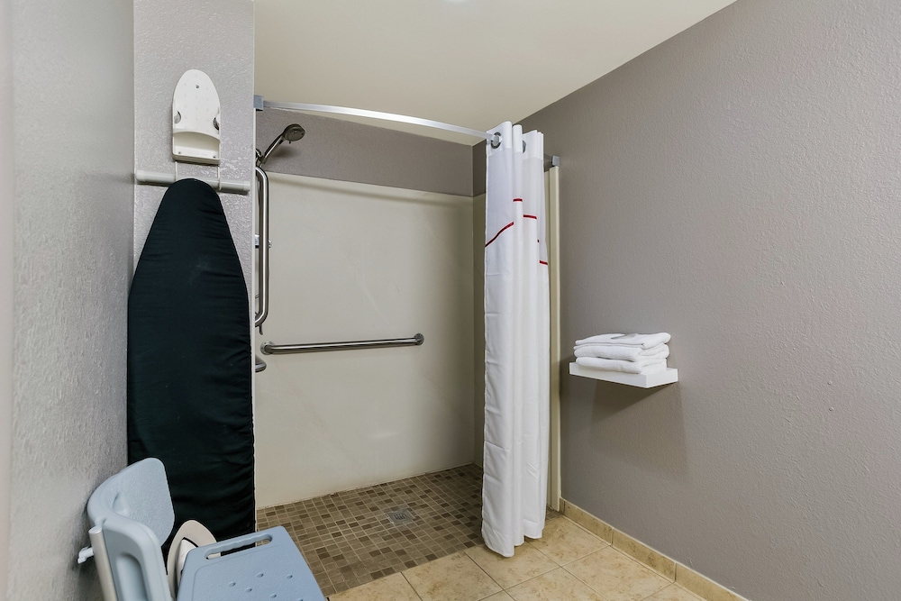 Red Roof Inn Baltimore - photo 23