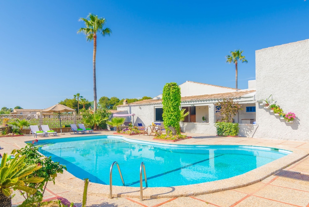 Torre Marina — 4-Star Luxury Hotel in Campos, Spain