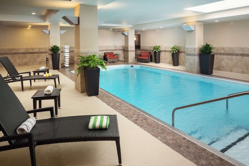 Embassy Suites by Hilton St. Louis Downtown - photo 32