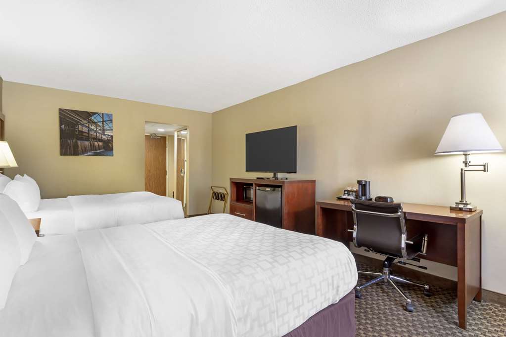 Clarion Pointe Durham Research Triangle Park - photo 14