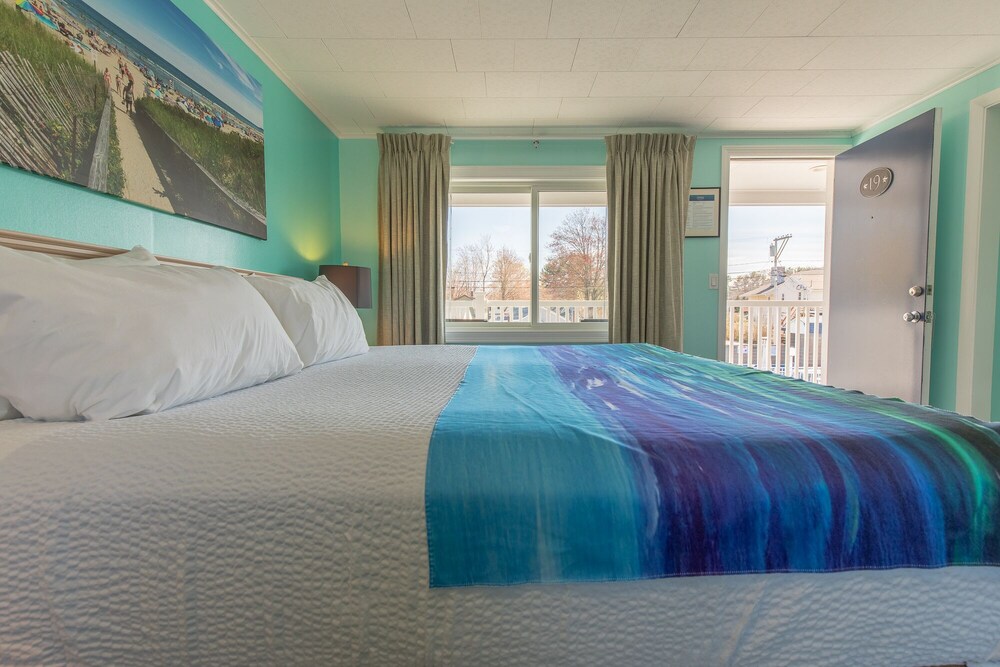 Footbridge Beach Motel - photo 58
