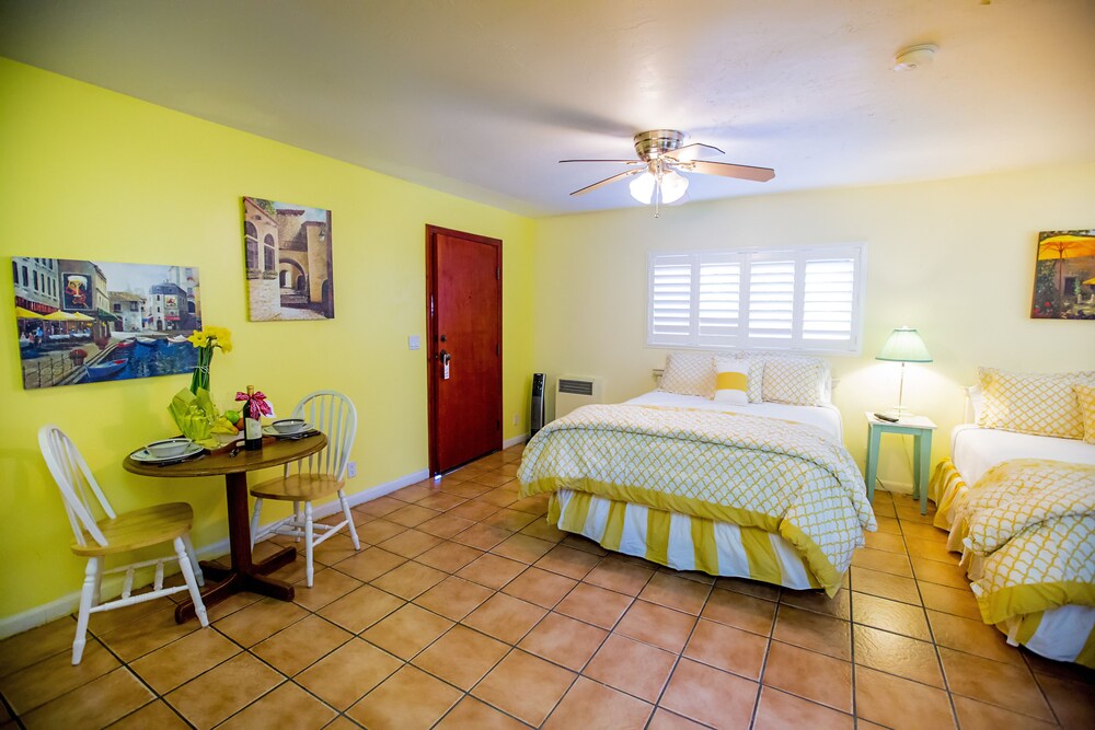 Leucadia Beach Inn - photo 11
