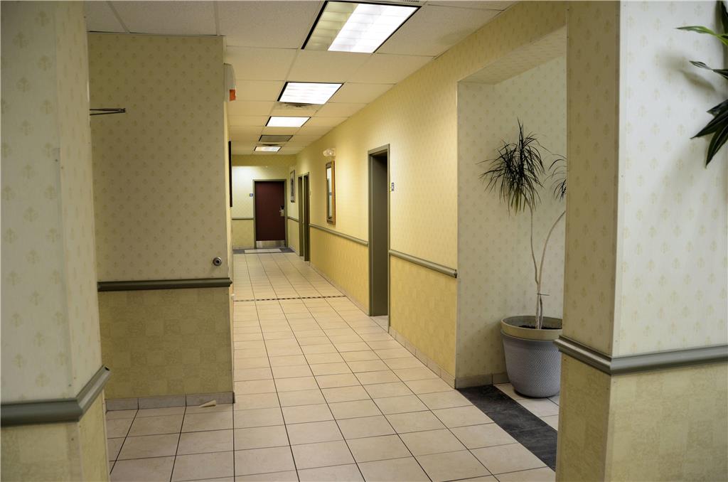 Days Inn by Wyndham Luray Shenandoah - photo 7