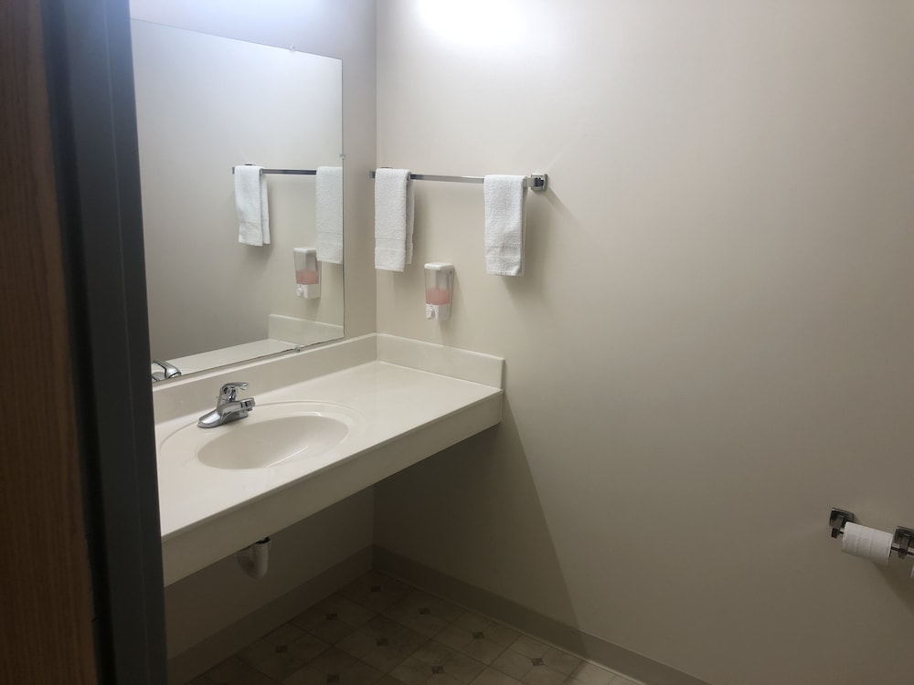Simple Rewards Inn Shelbina - photo 15
