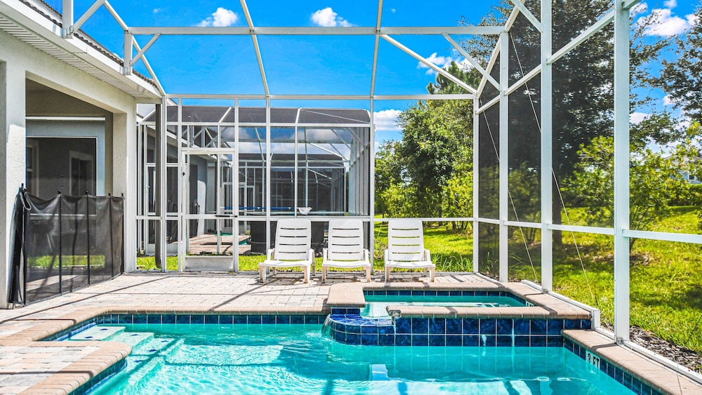 Elegant Home With Resort Amenities Gameroom - photo 26