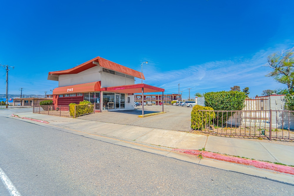 Mojave Hotel - photo 30