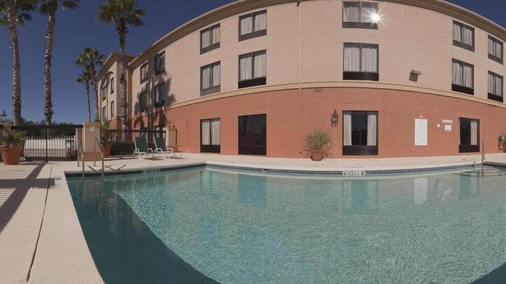 Holiday Inn Express Clermont by IHG - photo 17