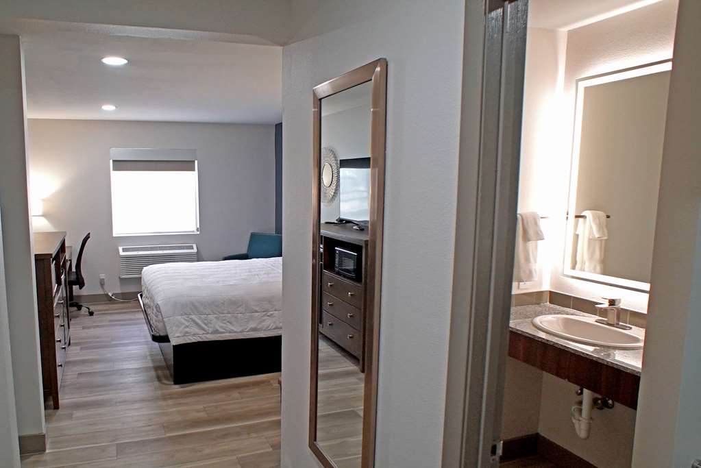 Baymont by Wyndham Monte Vista - photo 29