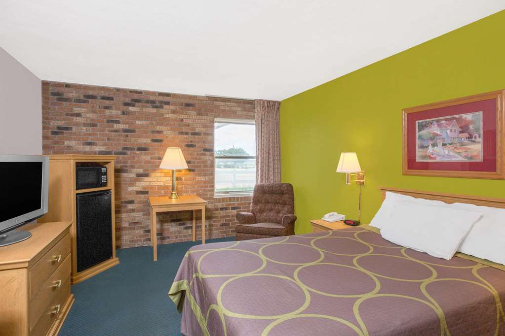 Super 8 by Wyndham Blytheville - photo 10
