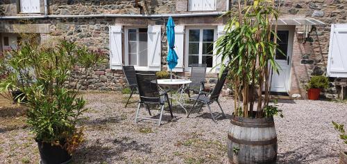 Longere a la Campagne a Proximite de la Mer in Plurien, France