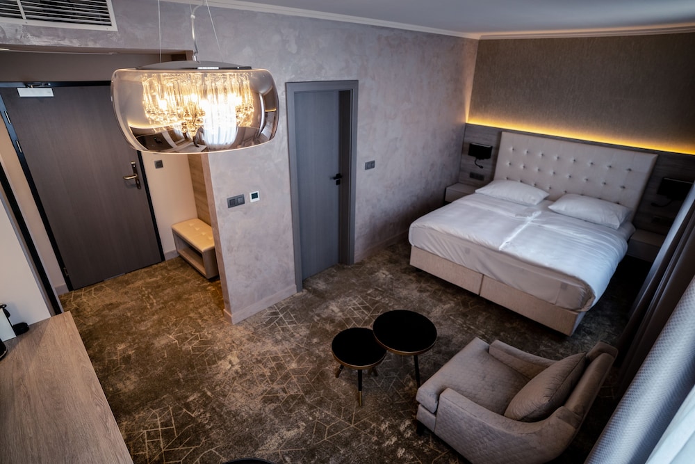 Hotel Europa Komárno — Komarno — photo 4