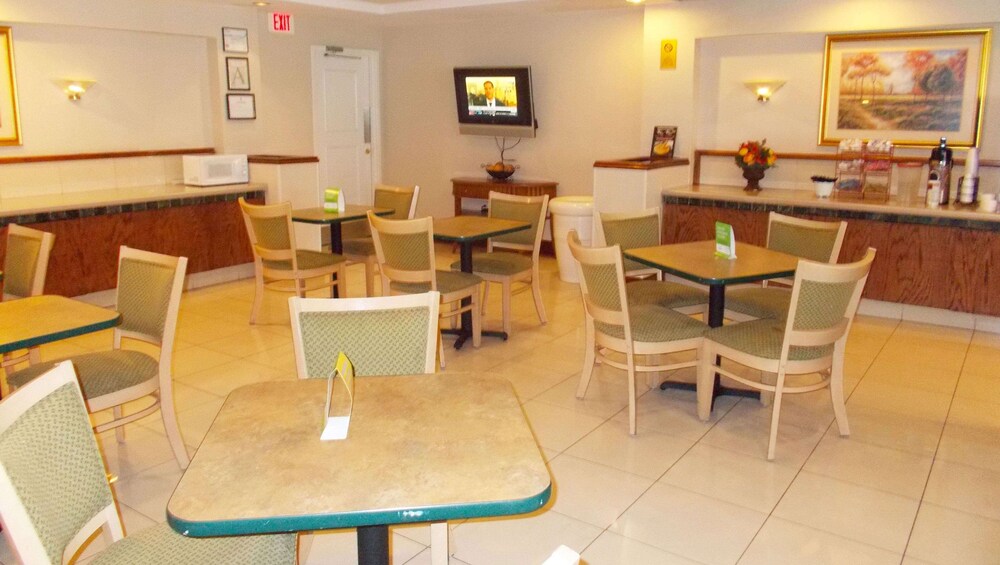 Magnuson Hotel Hattiesburg - photo 43