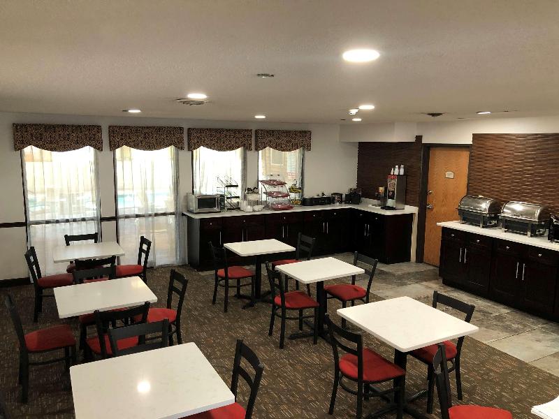 Wingate by Wyndham Auburn - photo 36