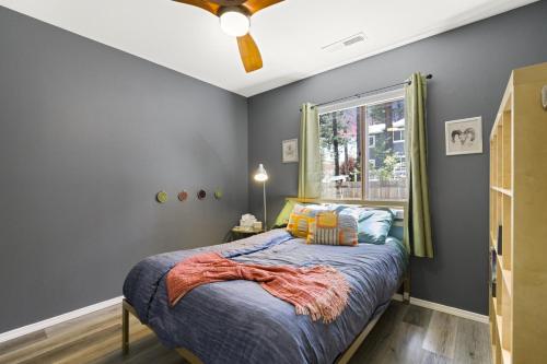 Stylish Home with in Home Gym AC Fully Fenced Yard — 4-Star Luxury Hotel in Flagstaff, United States