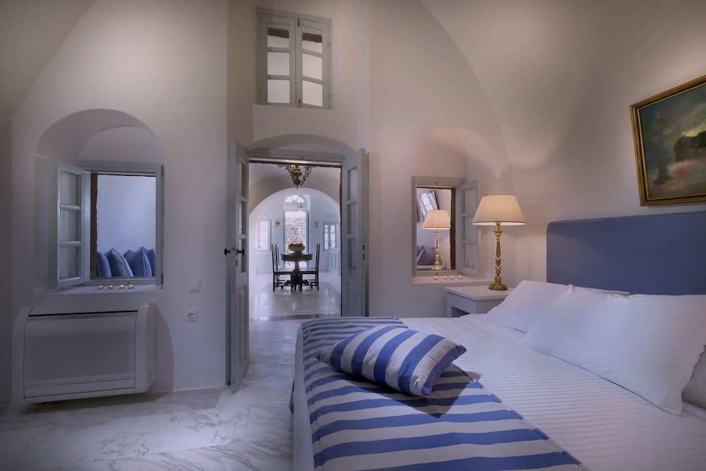 Aigialos Luxury Traditional Settlement — Fira — photo 5