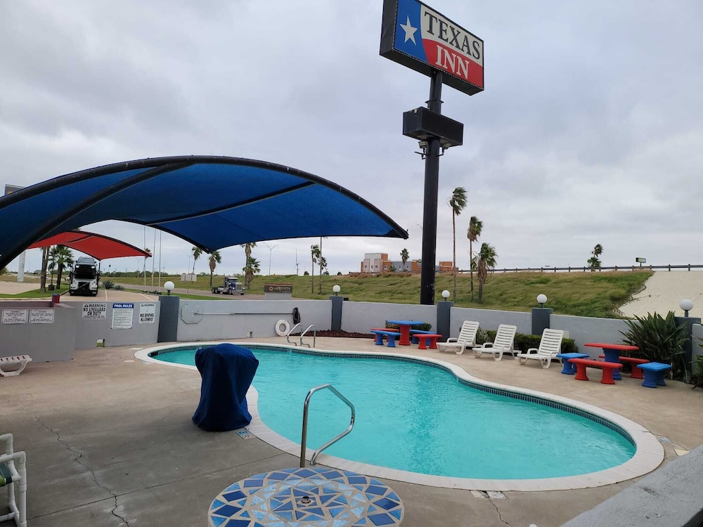 Texas Inn & Suites Raymondville - photo 55