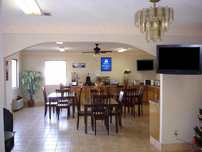 Americas Best Value Inn & Suites Macon at Eisenhower Pkwy - photo 27
