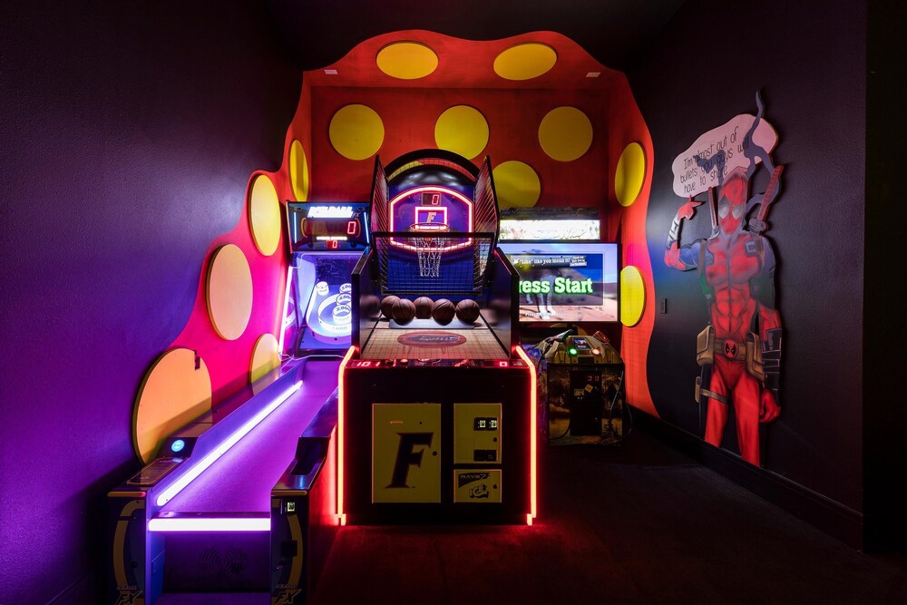 W318: 9 Bed Avengers Aladdin Superhero Arcade - photo 35