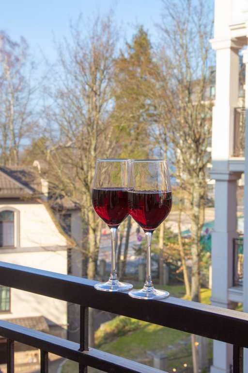 4Kaif Alt Platz On Lenin Street 17 in Svetlogorsk, Russia