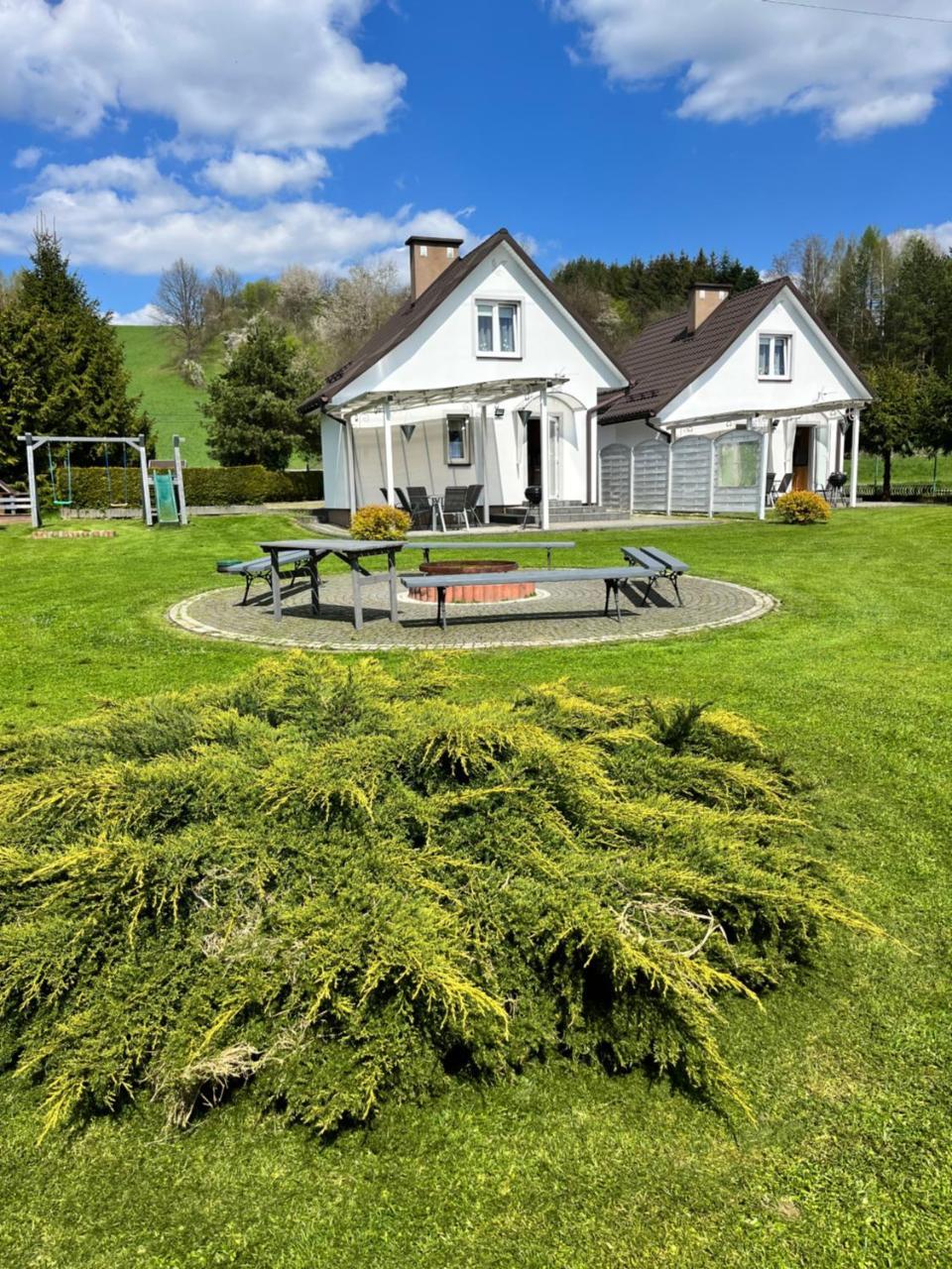 Domki Nad Stawem Uherce — Uherce Mineralne