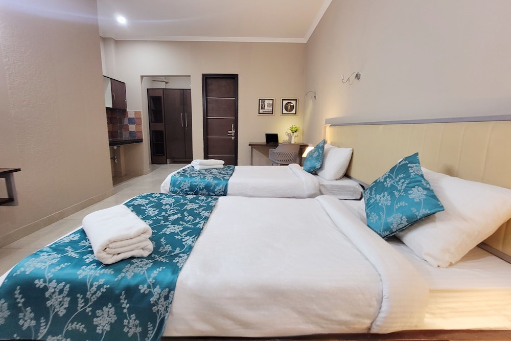 1047 Vamsor heights — Gurgaon — photo 4