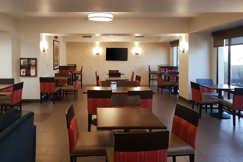 Comfort Inn I 10 West at 51st Ave - photo 31